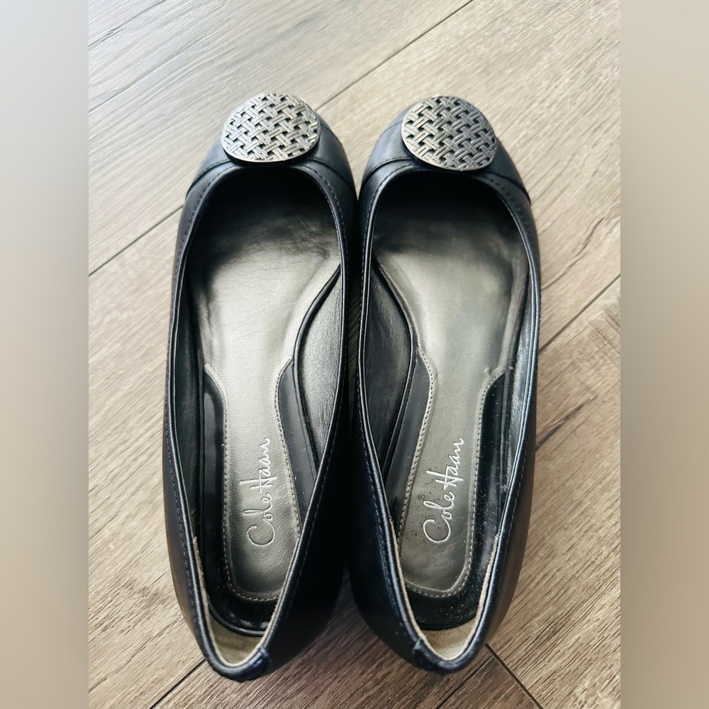 Cole Haan Size 6 black work loafers